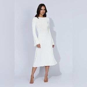 Meshki Juniper Flare sleeve Alexandra Dress Sz M